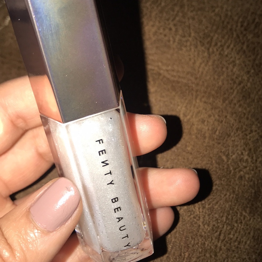 Fenty Beauty Gloss Bomb | Diamond Milk💎
